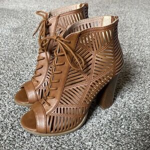 Women’s Gladiator heels